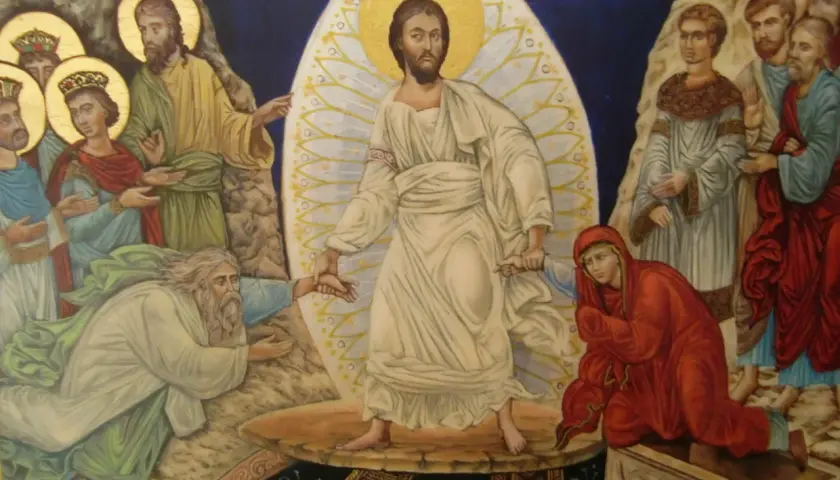 Christus erhebt sich aus dem Grab, um die Toten zu erlösen. Ein Mann und eine Frau werden aus der Dunkelheit gezogen, was zeigt, was passiert nach dem Tod.