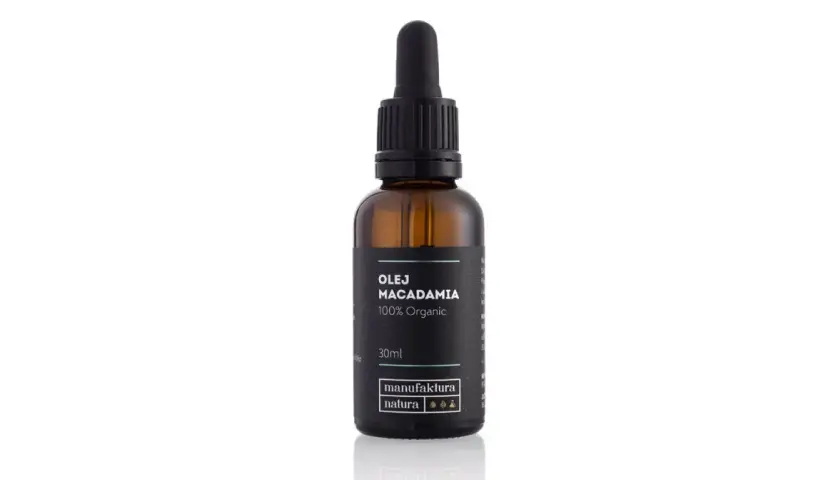 Butelka z kroplomierzem, zawierająca olej makadamia 100% Organic. Idealny do olejowania włosów na sucho.