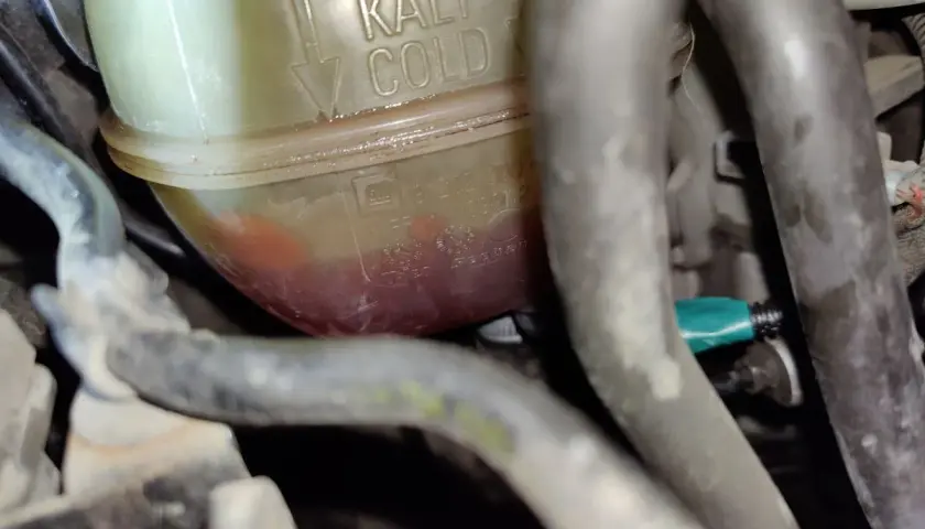 Ile płynu do chłodnicy Opel Vectra C? Uniknij kosztownych napraw!