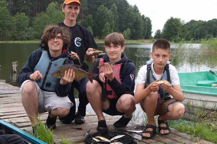 Na ile wędek można łowić z dzieckiem? Poznaj ważne przepisy wędkarskie