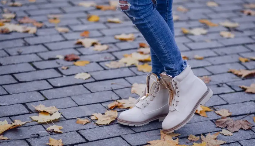 Jakie buty damskie na jesień? Modne trendy i praktyczne porady