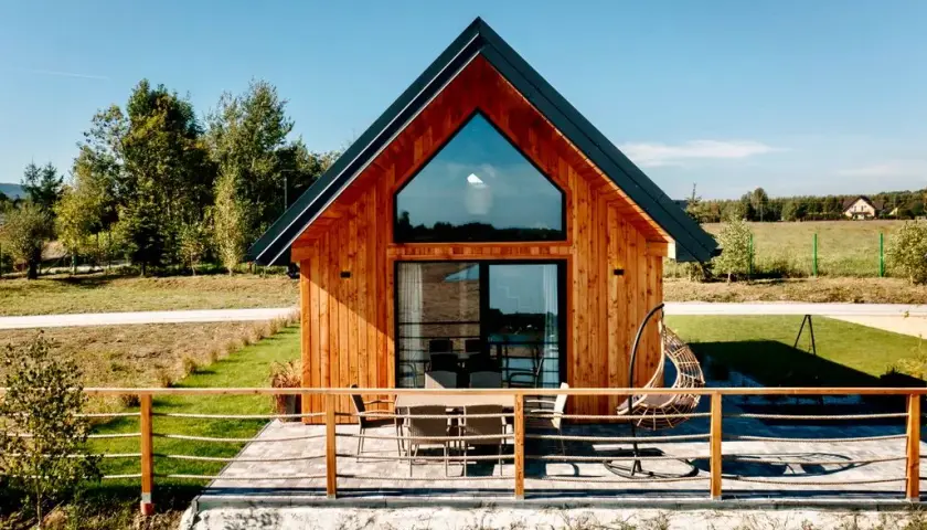 Mazurskie domki SPA: Prywatne jacuzzi, sauna i balia - Twój relaks