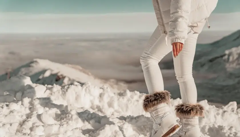 Moon Boot stylizacja: Jak nosić "księżycowe buty" i zachować proporcje?