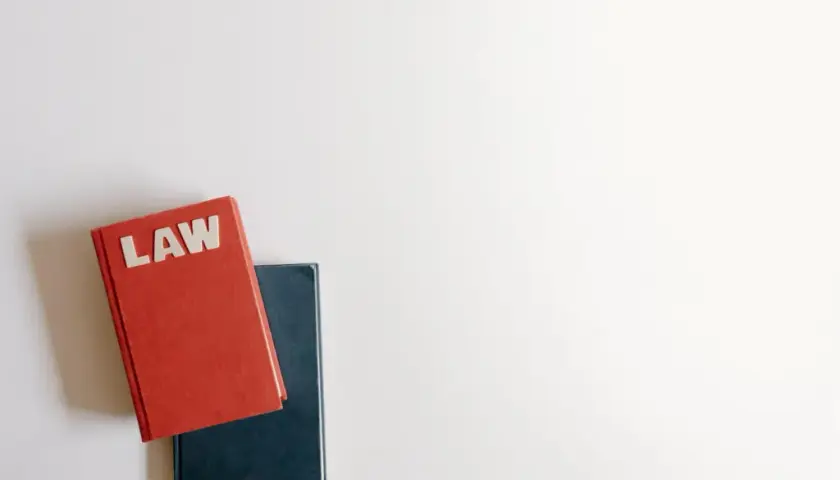 Co robi prawnik? Poznaj zawody i kiedy jego pomoc jest kluczowa