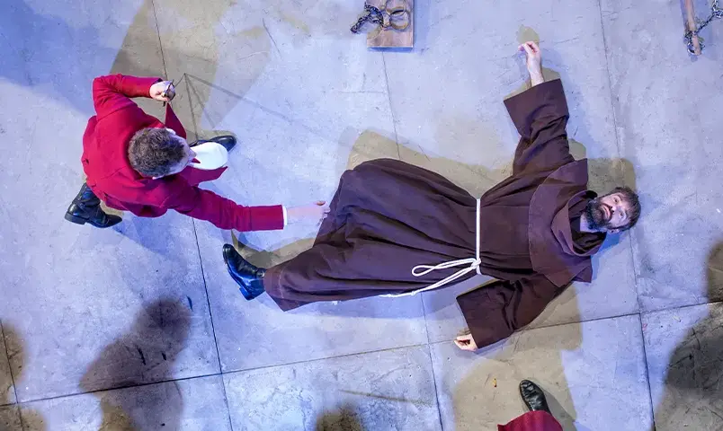 Recenzja nowego pana tadeusza w teatrze: zaskakujące interpretacje