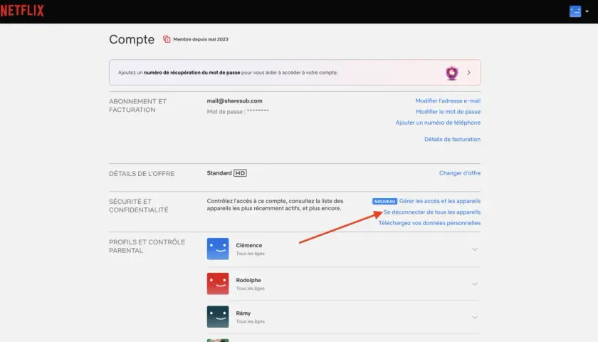 Ekran konta Netflix z opcją "Wyloguj się ze wszystkich urządzeń".