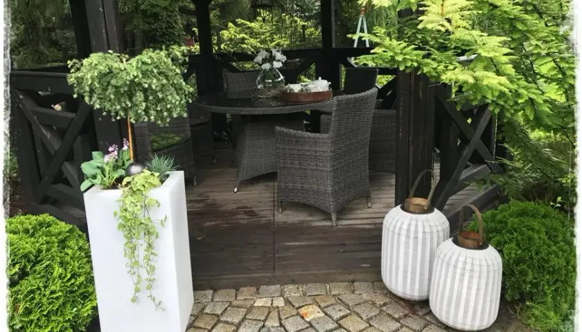 Co posadzić koło altany, aby stworzyć piękne i funkcjonalne otoczenie?
