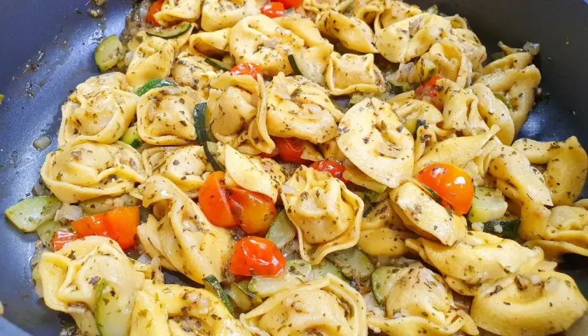 Tortellini: Od sosów po zapiekanki szybki obiad w 15 minut