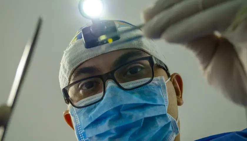 Czy można iść chorym do dentysty? Uniknij niebezpieczeństw i konsekwencji