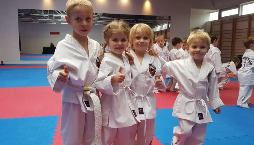 Judo czy taekwondo dla dziecka? Wybierz najlepszą sztukę walki dla malucha