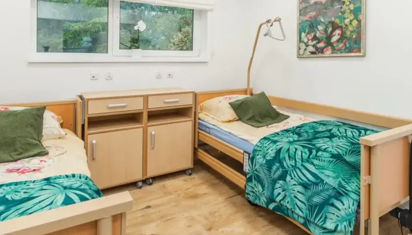 Bursztynowy Dom Seniora Gdańsk: Opieka, ceny, opinie. Czy to dla Ciebie?