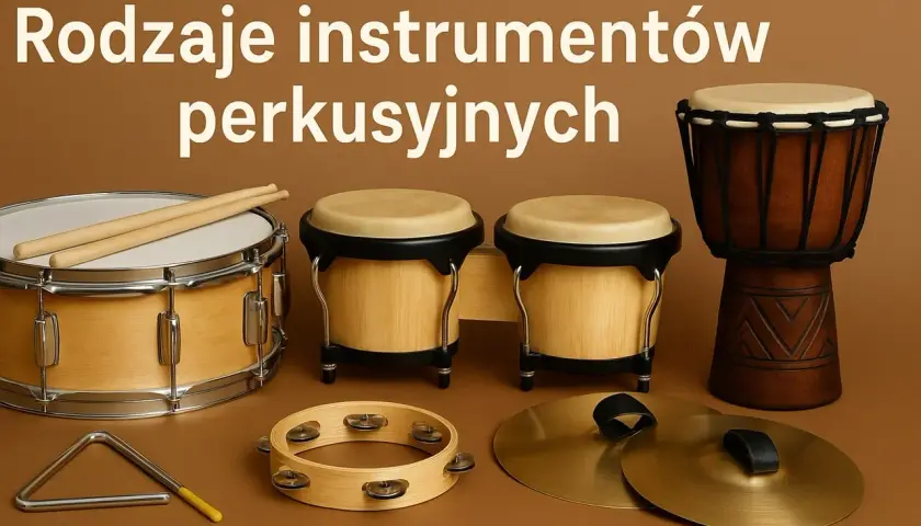 Różnorodne instrumenty perkusyjne: werbel z pałeczkami, bongosy, djembe, trójkąt, tamburyn i talerze.