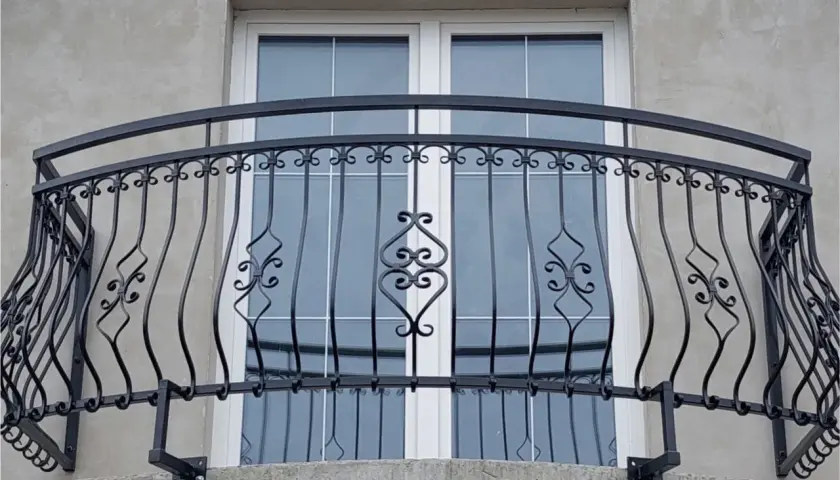 Ile kosztuje balustrada na balkon? Sprawdź ceny i oszczędzaj