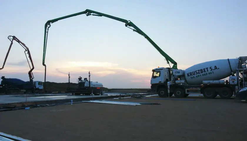 Ile kosztuje m3 betonu B20? Sprawdź ceny i ukryte koszty