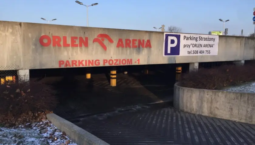 Parking Orlen: Cennik, kary, darmowe minuty. Jak uniknąć mandatu?