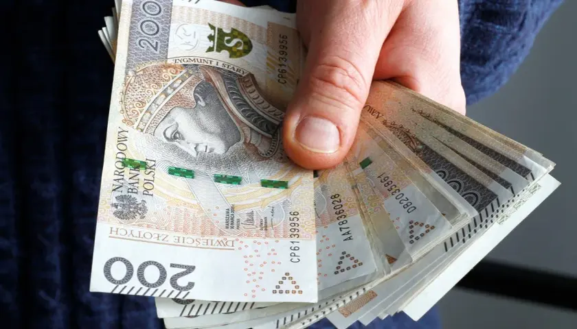 Jaką emeryturę można otrzymać przy zarobkach 7000 zł brutto?