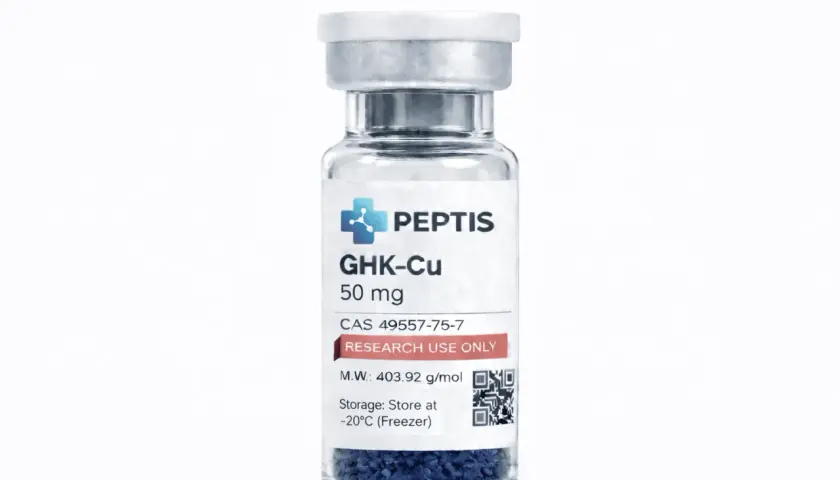 Szklana fiolka z niebieskim proszkiem, zawiera GHK-Cu peptyd 50 mg, do badań.
