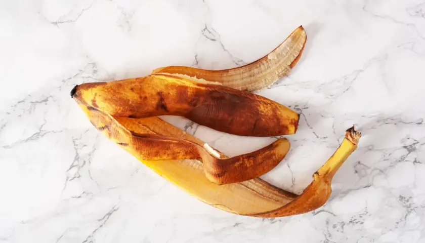 Nawóz ze skórek bananów do jakich kwiatów - zaskakujące korzyści dla roślin
