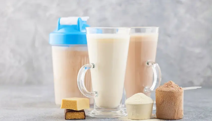 ¿Es saludable sustituir la cena por un batido de proteínas? Pros y contras
