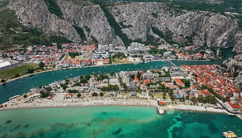 Najlepsze noclegi i atrakcje turystyczne w Omis w Chorwacji