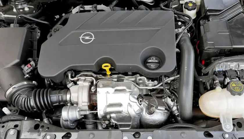 Opel Insignia: Który silnik benzynowy wybrać? Poradnik A i B