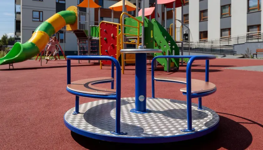 Ile kosztuje budowa placu zabaw? Odkryj ukryte koszty i oszczędności