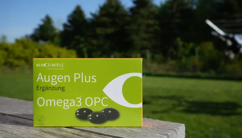 Packung "Augen Plus" mit Omega-3-Fettsäuren zur Unterstützung der Sehkraft.