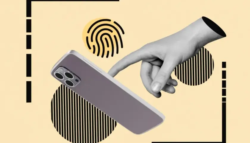 Dłoń dotyka telefonu, obok odcisk palca. Jak sprawdzić czy ktoś ma dostęp do mojego telefonu?