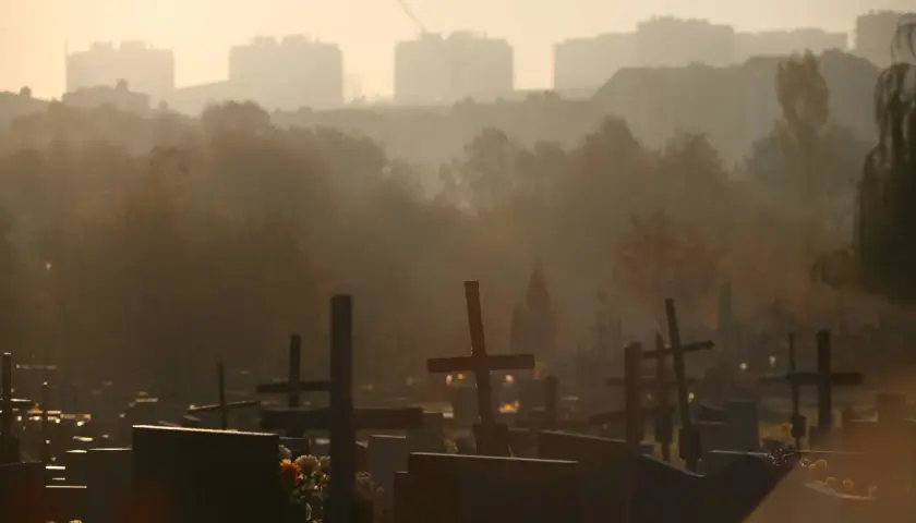 Jak dojechać na cmentarz Batowice w Krakowie - proste trasy i wskazówki