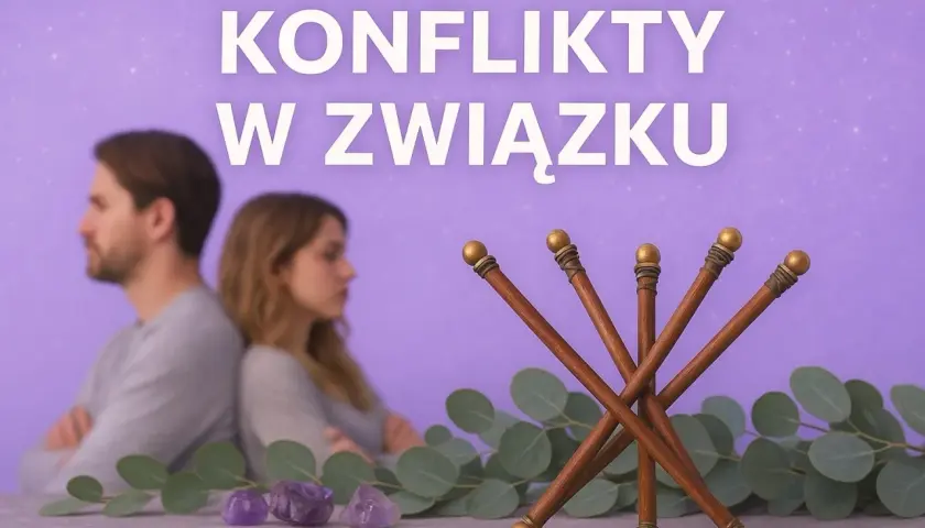Para zwaśniona, a na pierwszym planie 5 buław tarot symbolizujących konflikty w związku.