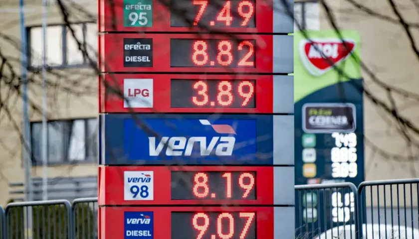 Ceny paliw na Orlenie: benzyna 95 za 7.49, diesel za 8.82 i 9.07, LPG za 3.89.