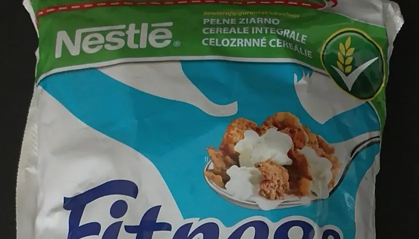 Czy płatki Nestlé Fitness są zdrowe? Odkryj ukryte składniki i zagrożenia