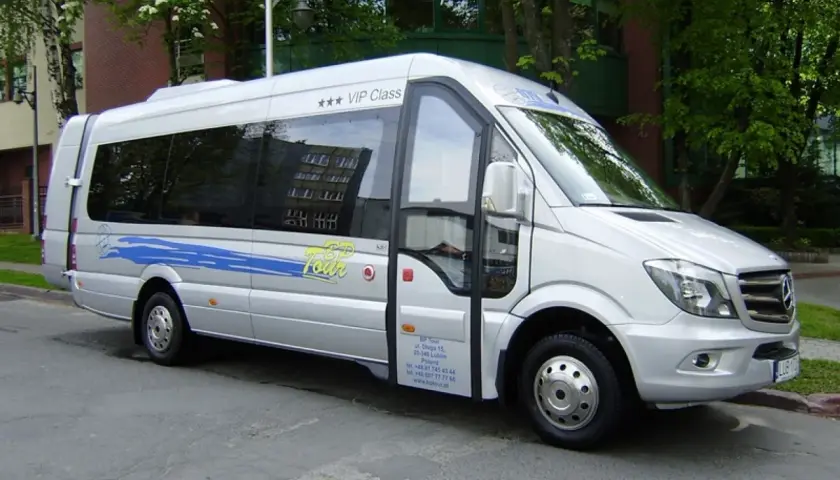 Ile za km bus 20 osobowy? Sprawdź, jak uniknąć wysokich kosztów