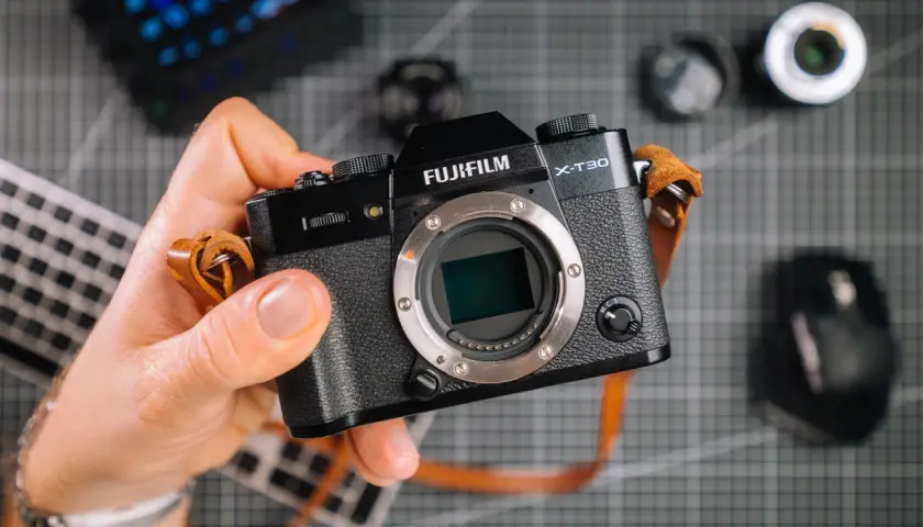Jaki aparat dla początkujących fotografów? Wybierz mądrze i oszczędzaj