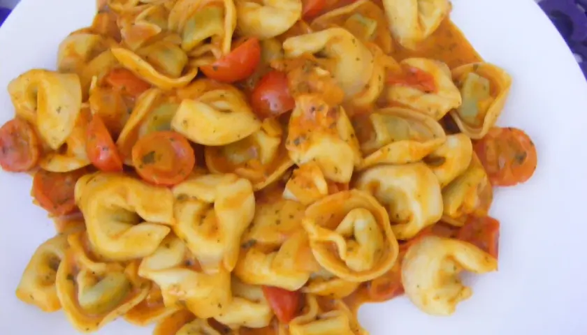 Jak zrobić tortellini? Domowy przepis na włoską perfekcję!