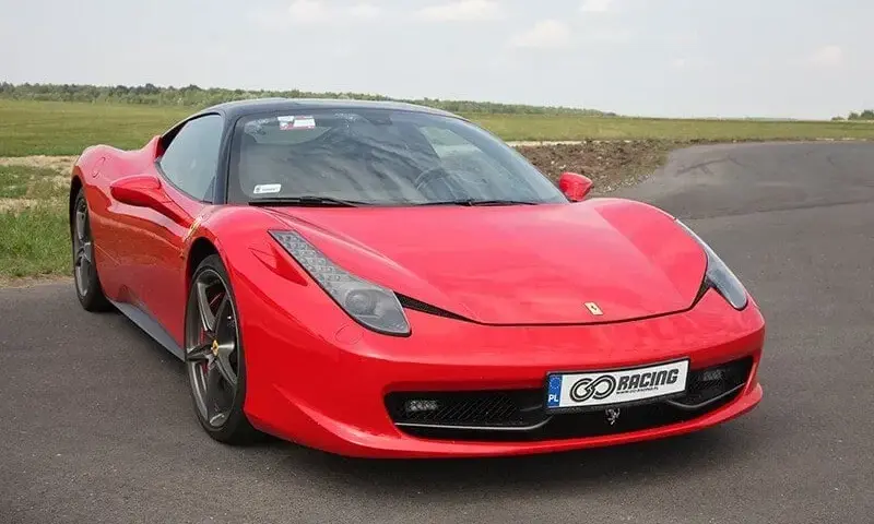 Kim był Ferrari? Poznaj tajemnice Enzo i Amadeusza Ferrari