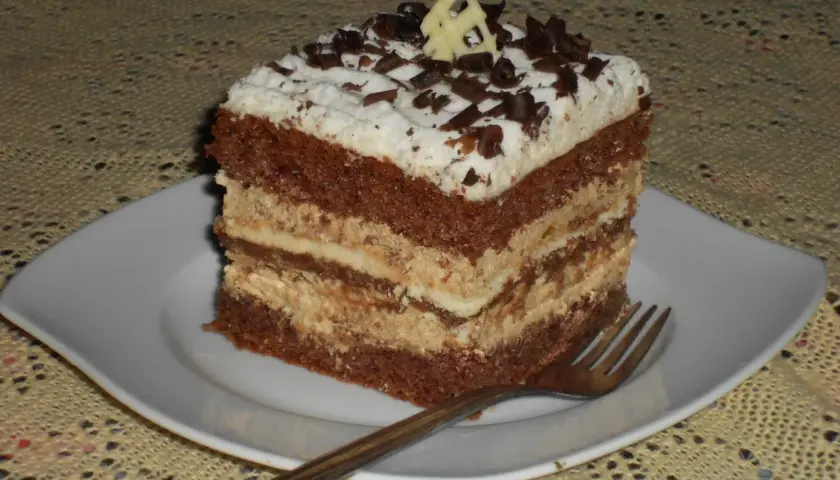 Dlaczego ciasto kawowe z biszkoptami jest tak pyszne i łatwe?