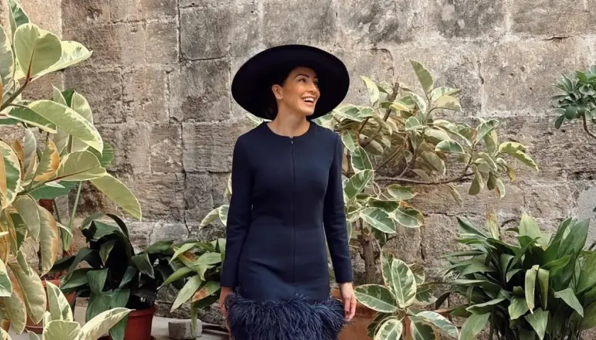 Plumas para tu vestido: Guía de compra y estilo para un look TOP