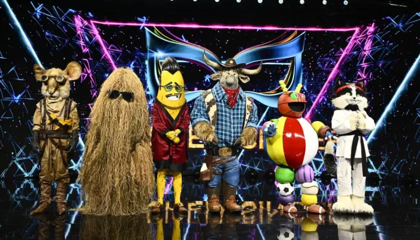 Masked singer deltagare: en mus, en gräshög, en banan, en tjur, en insekt och en katt.