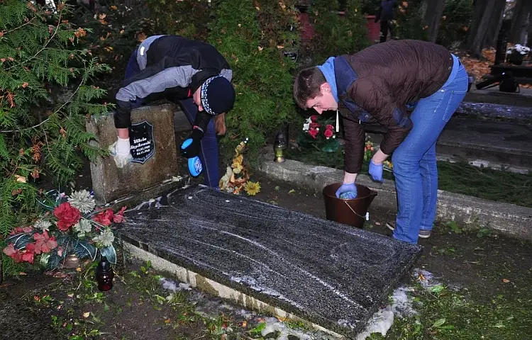 Policjanci, którzy zginęli na służbie - tragiczne historie i pamięć