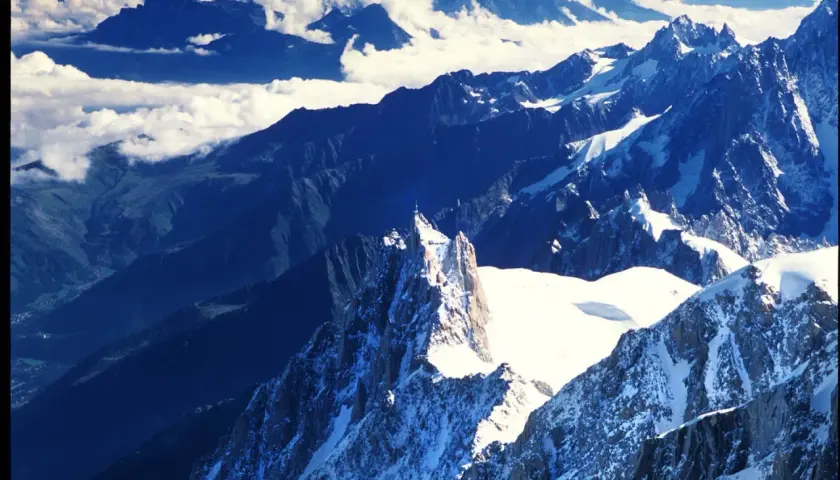 Mont Blanc w jakim kraju? Odkryj granice i tajemnice szczytu