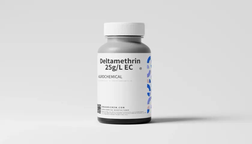 Flacone di Deltametrina 25g/L EC, agrochimico per il controllo degli insetti.