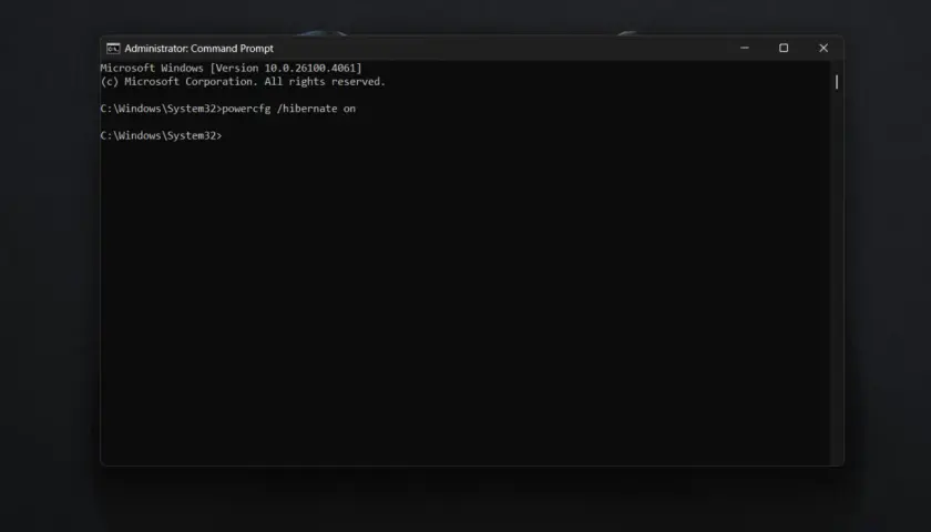 Wpisanie komendy `powercfg /hibernate on` w wierszu poleceń aktywuje funkcję hibernacji systemu Windows.