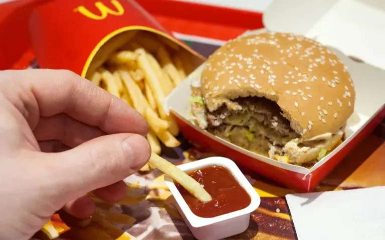 Ile kosztują frytki w McDonald's? Ceny, które zaskoczą każdego