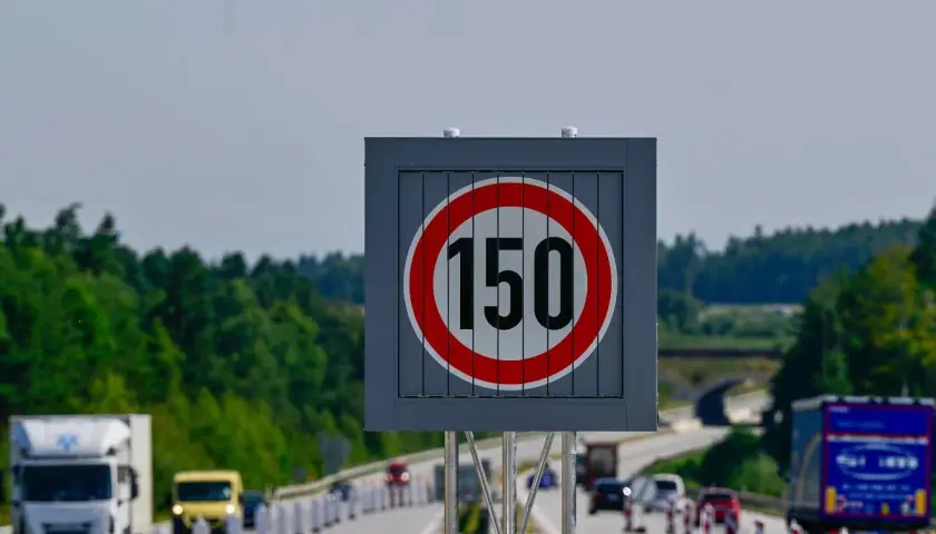 Autostrady Czechy: 130 czy 150 km/h? Nowe limity i mandaty