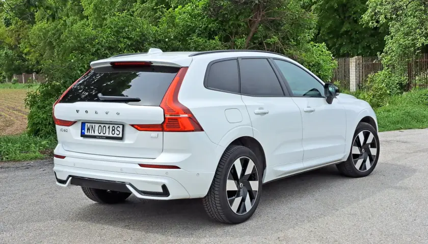 Volvo XC60: Jaki silnik wybrać? Poradnik eksperta i realne spalanie