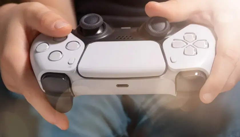 Czy pad z PS4 działa na PS5? Odkryj ograniczenia i możliwości