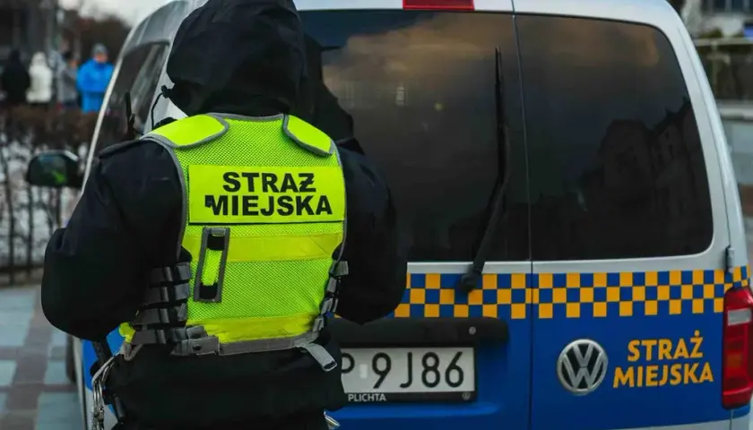 Czy straż miejska może wystawić mandat za parkowanie na osiedlu?