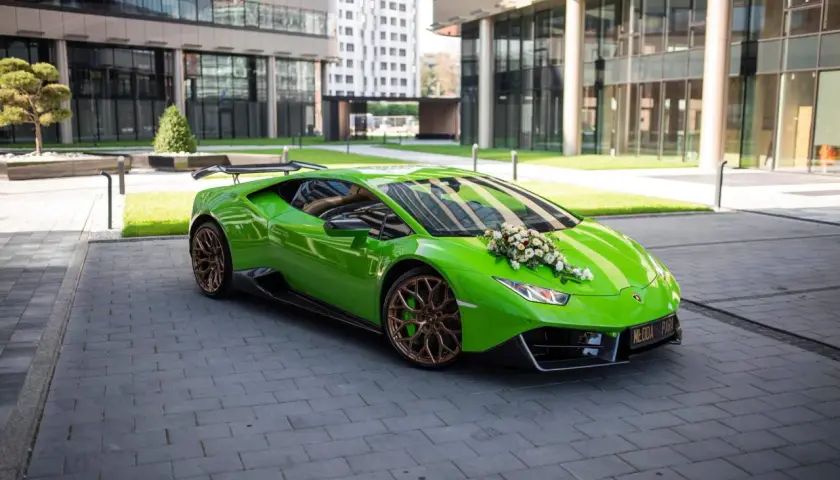 Lamborghini na wynajem: Sprawdź koszty i uniknij pułapek!