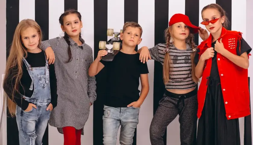 Dziecięca modelka: Jak zacząć bezpiecznie? Poradnik dla rodziców